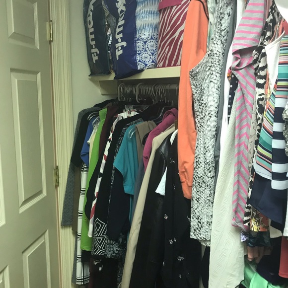 POSH AMBASSADOR Meet your Posher, Angela - Picture 6 of 7